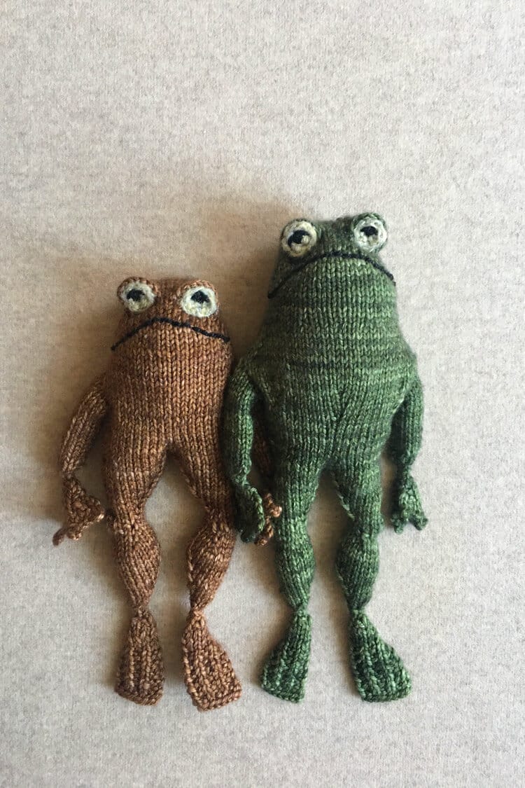 Knitted Frog and Toad