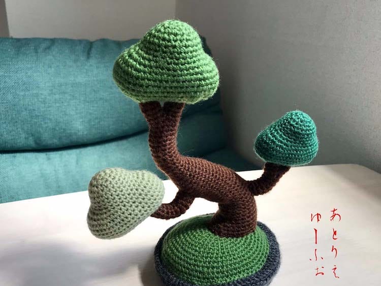 Knitted Bonsai by atelier Euph